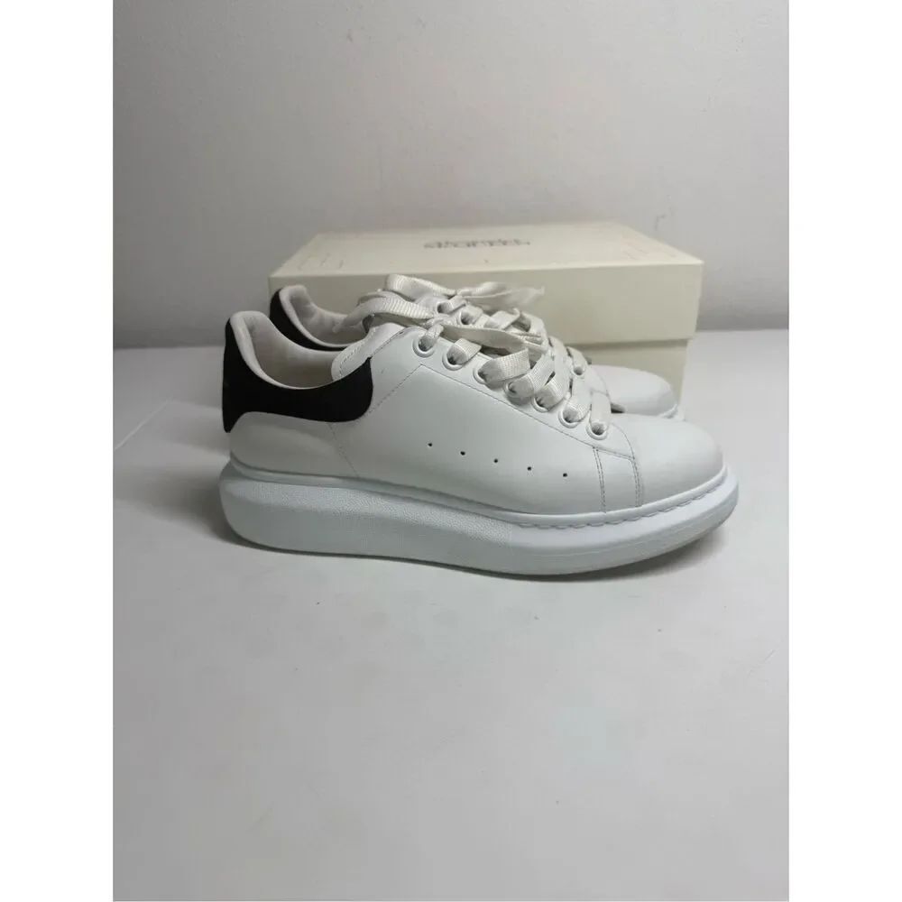 Alexander Mcqueen Women’s Oversized Sneakers White/Black Size 41,5 EU/ 11 US